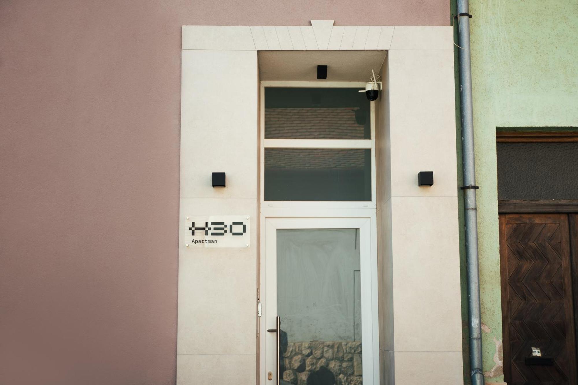 H30 Apartman Pecs Exterior photo