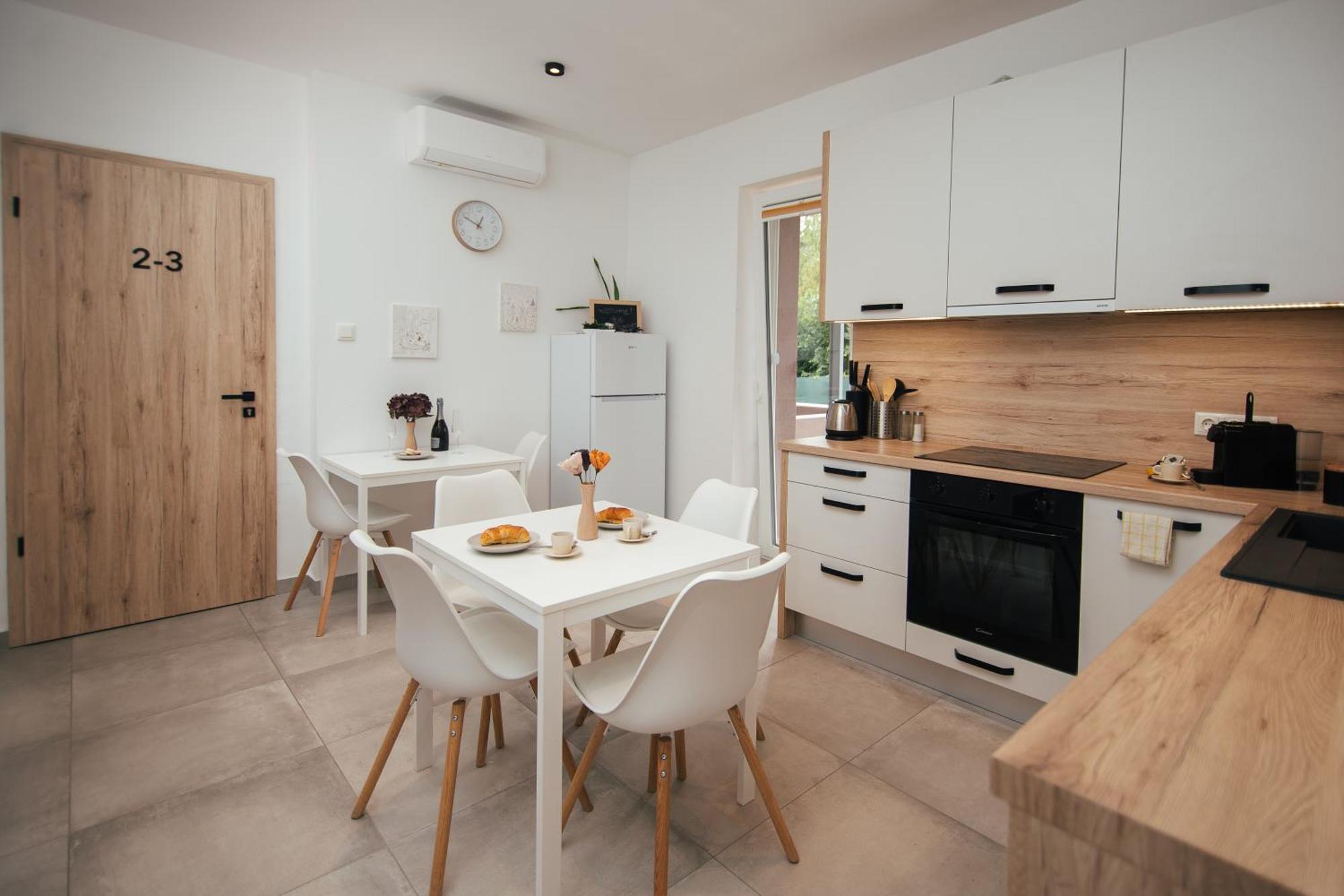 H30 Apartman Pecs Exterior photo