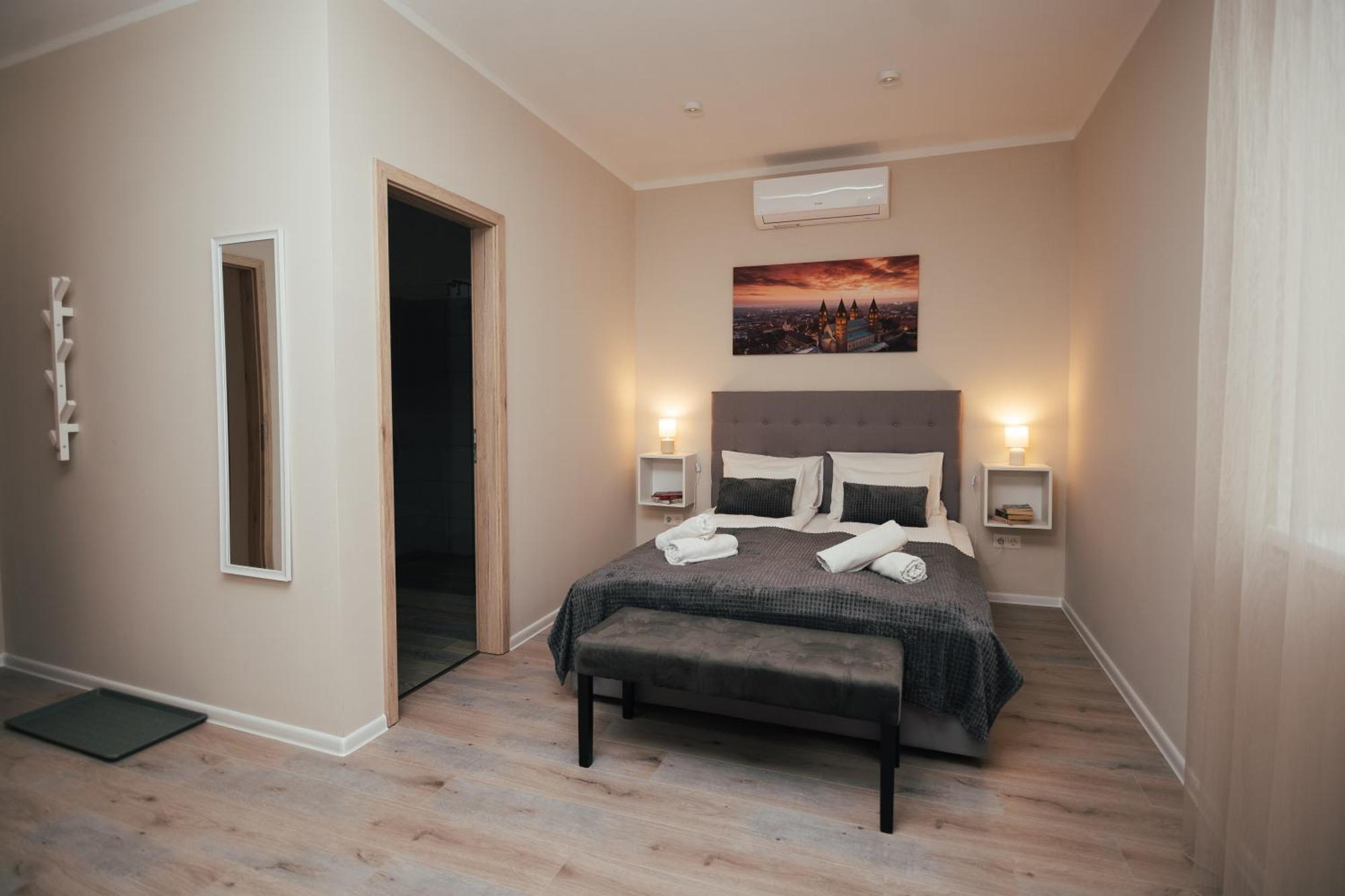 H30 Apartman Pecs Exterior photo